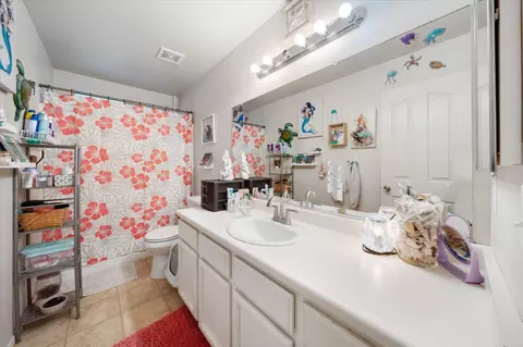 Bath - 2870 Antigua Dr, Redding, CA 96003 photo 2 of 2