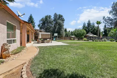 Exterior - 4295 Brittany Dr, Redding, CA 96002 photo 6 of 12