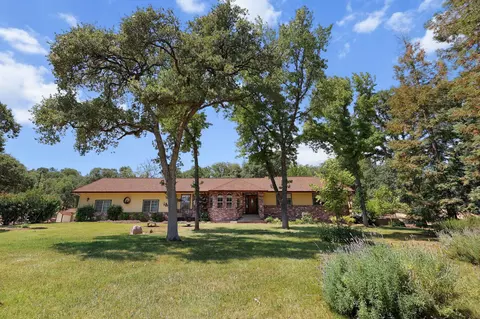 21247 Creekside Dr, Red Bluff, CA 96080