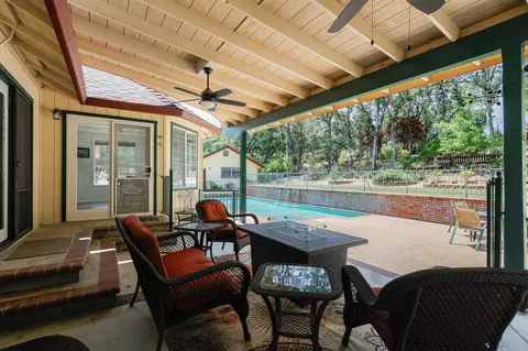 21247 Creekside Dr, Red Bluff, CA 96080 photo 3