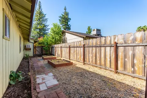 2790 Pernie Trl, Redding, CA 96001 photo 27