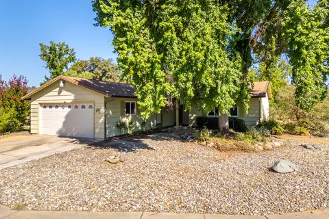 2790 Pernie Trl, Redding, CA 96001 photo 2