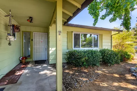 2790 Pernie Trl, Redding, CA 96001 photo 4