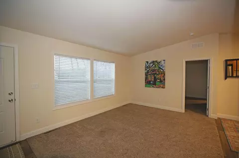 13652 Old Oregon Trl, Redding, CA 96003 photo 2