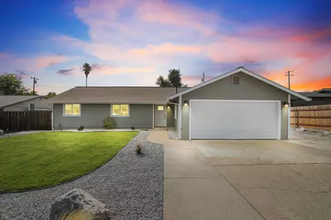 3276 School St, Redding, CA 96002