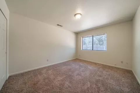 Bedroom - 5852 Avery Way, Redding, CA 96003 photo 5 of 8