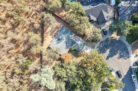 View/Area - 5852 Avery Way, Redding, CA 96003 photo 1 of 2