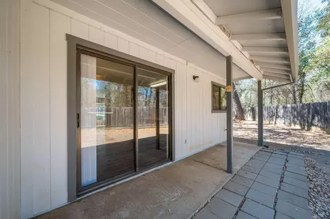 Exterior - 5852 Avery Way, Redding, CA 96003 photo 5 of 12
