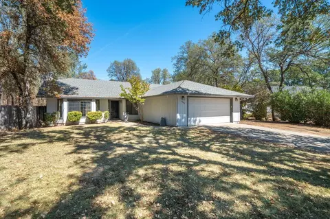 5852 Avery Way, Redding, CA 96003