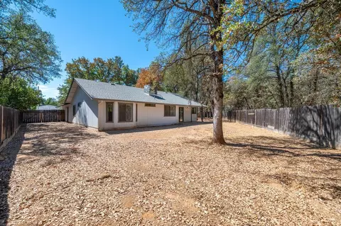 Exterior - 5852 Avery Way, Redding, CA 96003 photo 4 of 12