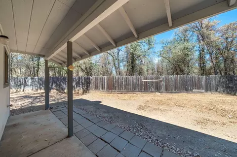 Exterior - 5852 Avery Way, Redding, CA 96003 photo 7 of 12