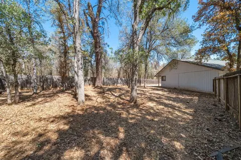Exterior - 5852 Avery Way, Redding, CA 96003 photo 9 of 12