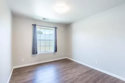 Bedroom - 2773 Crystal Tree Dr, Redding, CA 96001 photo 4 of 4