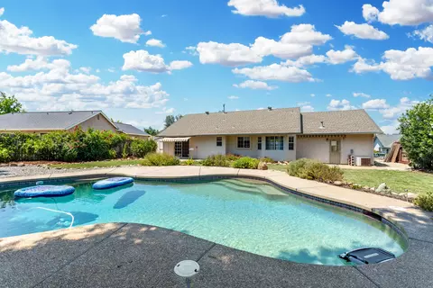 Exterior - 2773 Crystal Tree Dr, Redding, CA 96001 photo 6 of 10
