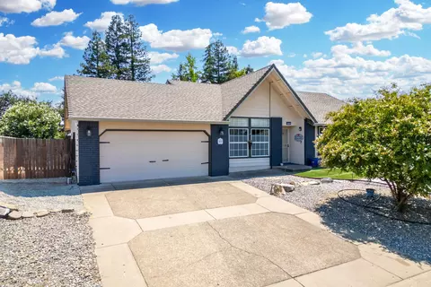 Exterior - 2773 Crystal Tree Dr, Redding, CA 96001 photo 9 of 10