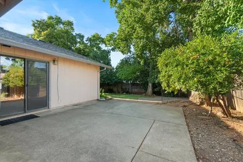 Exterior - 1866 Silverfield Loop, Redding, CA 96002 photo 13 of 13