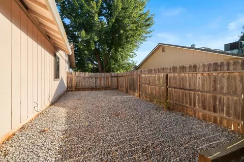 Exterior - 1866 Silverfield Loop, Redding, CA 96002 photo 4 of 13