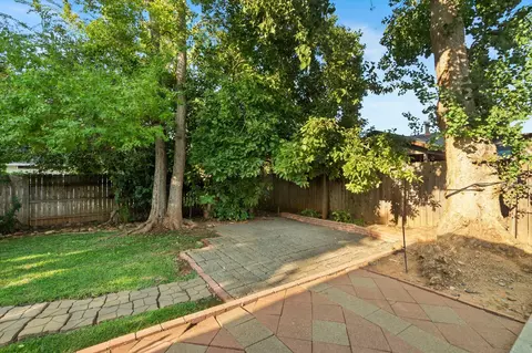 Exterior - 1866 Silverfield Loop, Redding, CA 96002 photo 6 of 13
