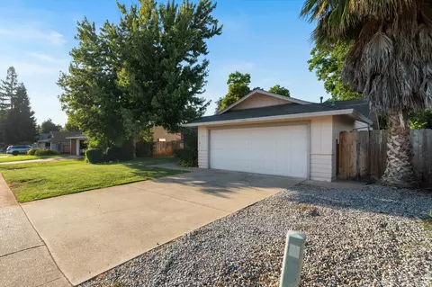 Exterior - 1866 Silverfield Loop, Redding, CA 96002 photo 3 of 13