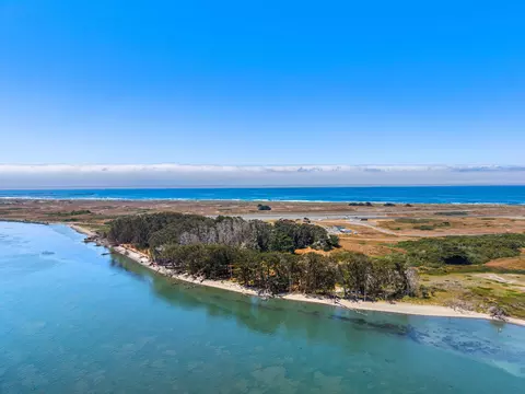 865 New Navy Base Rd, Samoa, CA 95564