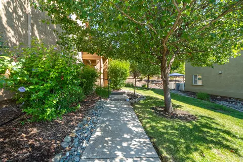 3197 Sinaloa Trl, Redding, CA 96002 photo 4