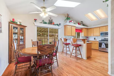19271 Lexington Ln, Redding, CA 96003 photo 6
