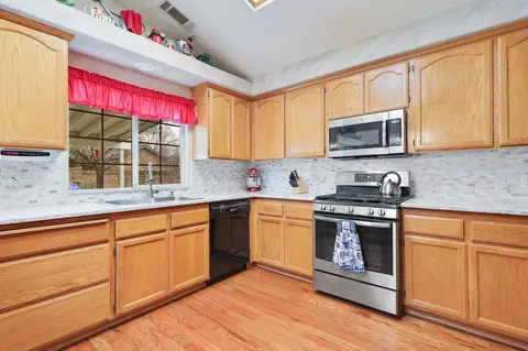19271 Lexington Ln, Redding, CA 96003 photo 8