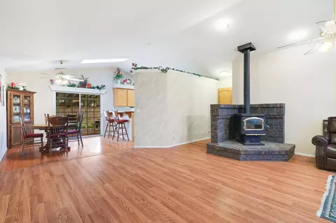 19271 Lexington Ln, Redding, CA 96003 photo 5