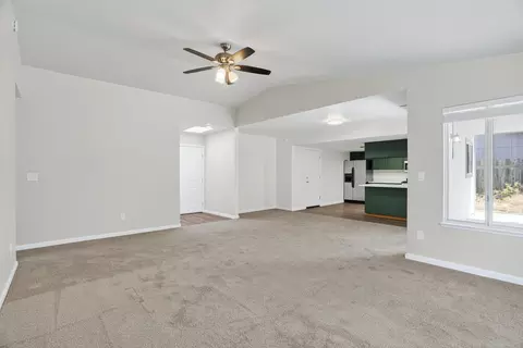 2985 Seminole Dr, Redding, CA 96001 photo 6