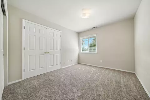Bedroom - 843 Montcrest Dr, Redding, CA 96003 photo 8 of 9