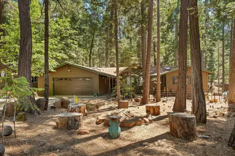 Exterior - 30925 Thumper Dr, Shingletown, CA 96088 photo 4 of 17