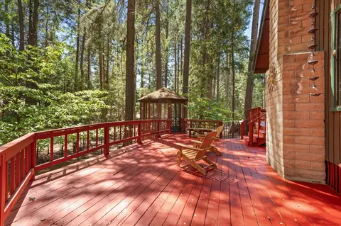 Exterior - 30925 Thumper Dr, Shingletown, CA 96088 photo 6 of 17