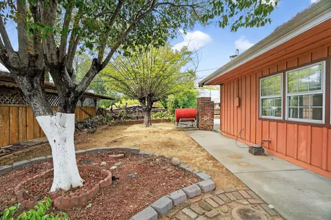 1703 Cascade Ln, Redding, CA 96002 photo 29