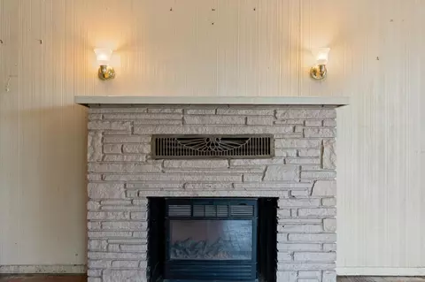 Living - 1700 Dana Dr, Redding, CA 96003 photo 4 of 5