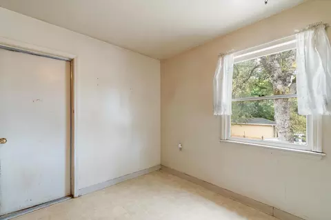 Bedroom - 1700 Dana Dr, Redding, CA 96003 photo 1 of 7