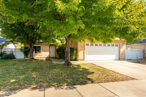 3515 Barkwood Dr, Anderson, CA 96007