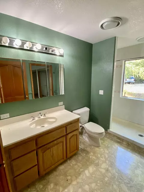 Bath - 30503 Terry Mill Rd, Round Mountain, CA 96084 photo 2 of 5