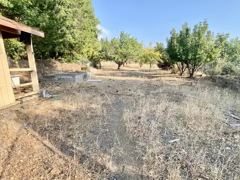 Exterior - 30503 Terry Mill Rd, Round Mountain, CA 96084 photo 19 of 23