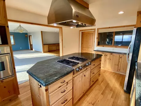 Kitchen - 30503 Terry Mill Rd, Round Mountain, CA 96084 photo 8 of 9