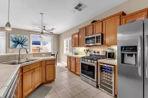 Kitchen - 3160 Sinaloa Trl, Redding, CA 96002 photo 2 of 2