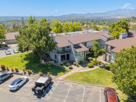488 Ridgecrest Trl #133, Redding, CA 96003