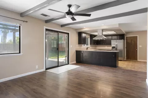 Living - 3645 Seneca Ct, Redding, CA 96001 photo 2 of 5