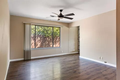 Living - 3645 Seneca Ct, Redding, CA 96001 photo 4 of 5