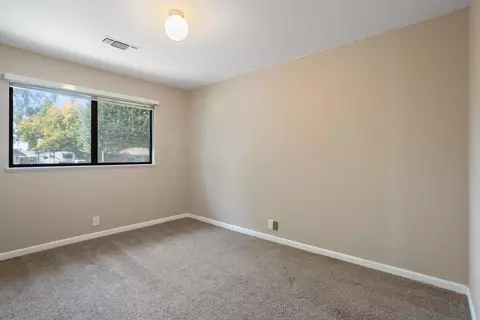 Bedroom - 3645 Seneca Ct, Redding, CA 96001 photo 3 of 3