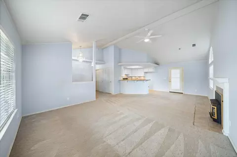 781 Springer Dr, Redding, CA 96003 photo 5