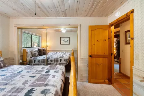 Bedroom - 35486 Wild Turkey Ln, Shingletown, CA 96088 photo 2 of 8