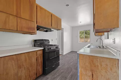 Kitchen - 2042 Neptune Ter, Redding, CA 96002 photo 2 of 2