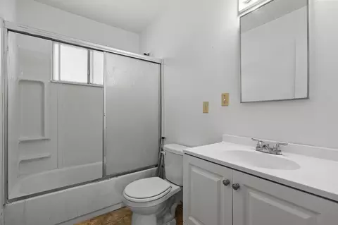 Bath - 2042 Neptune Ter, Redding, CA 96002 photo 2 of 2
