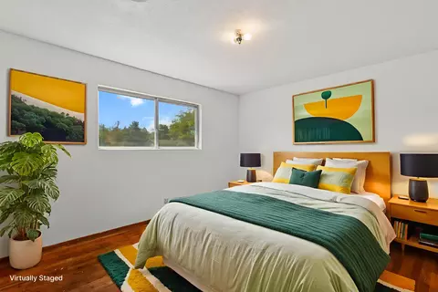 Bedroom - 2042 Neptune Ter, Redding, CA 96002 photo 5 of 10