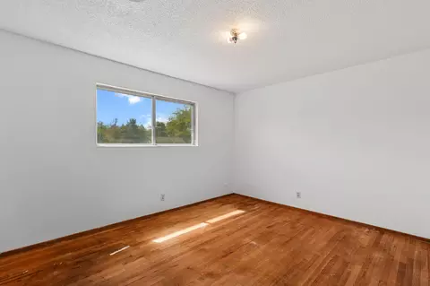 Bedroom - 2042 Neptune Ter, Redding, CA 96002 photo 6 of 10